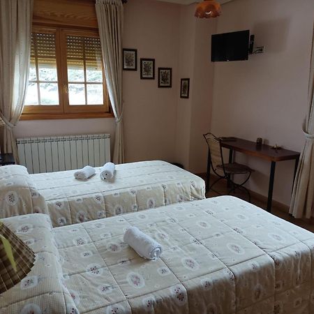 Hotel Pico Espiguete Alba De Los Cardanos Екстер'єр фото