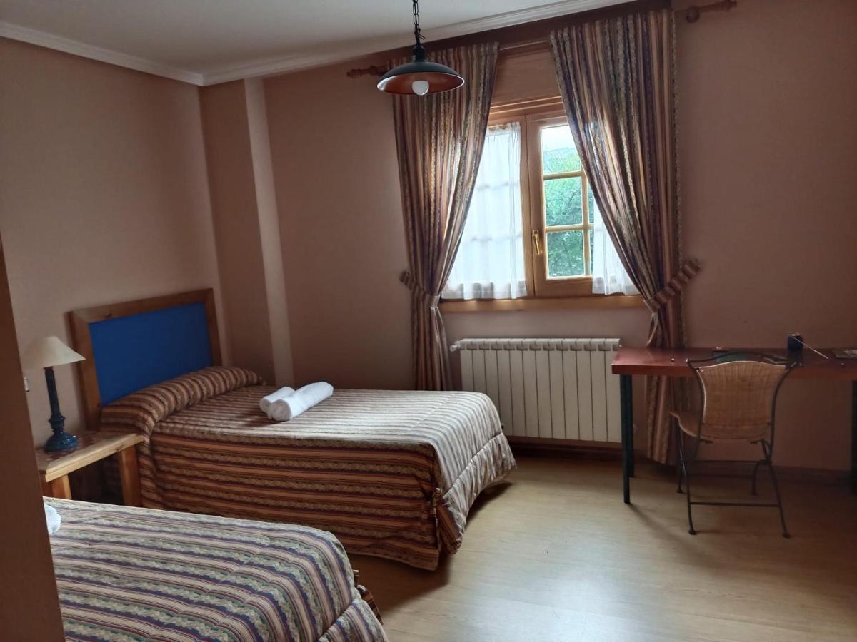 Hotel Pico Espiguete Alba De Los Cardanos Екстер'єр фото