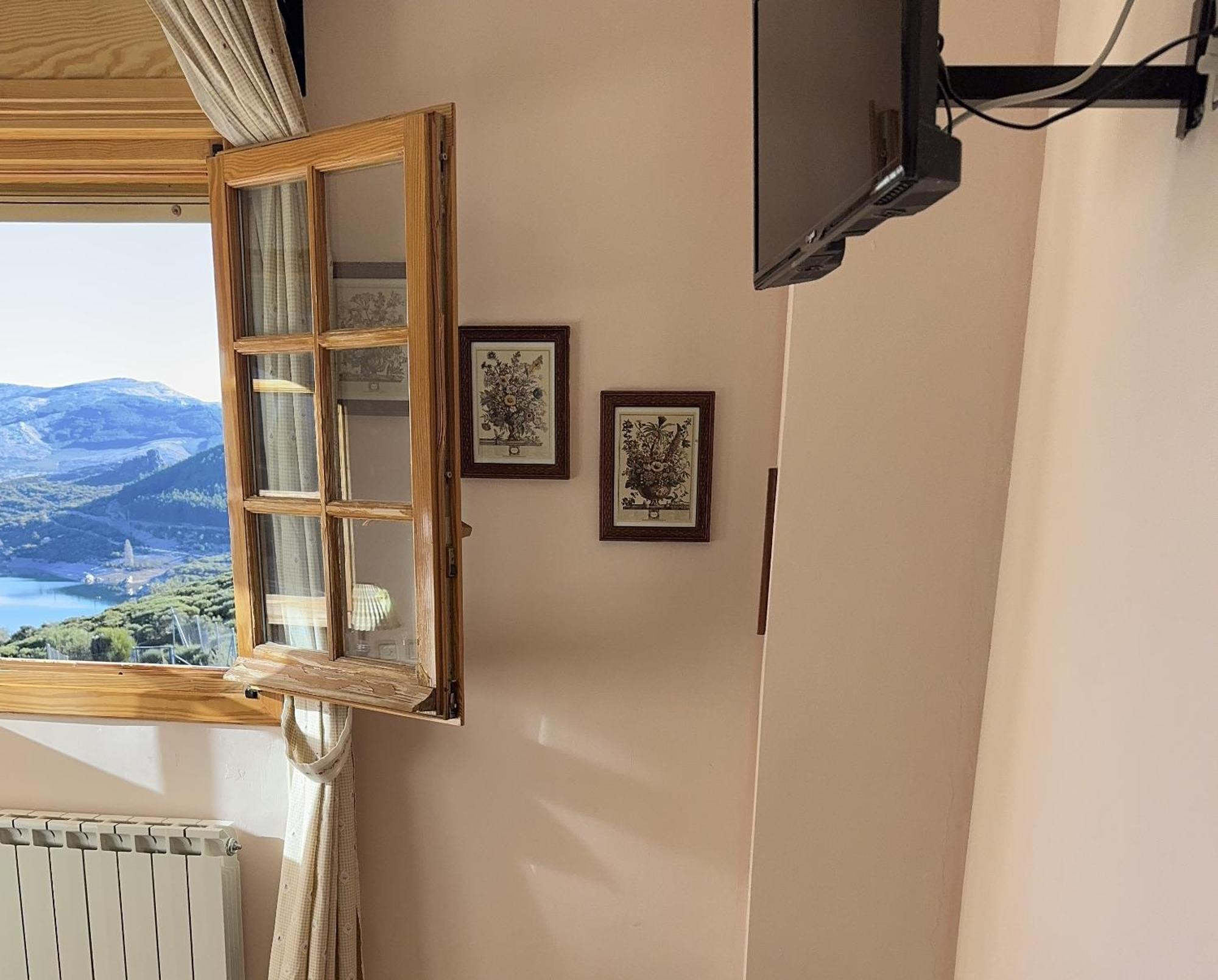 Hotel Pico Espiguete Alba De Los Cardanos Екстер'єр фото