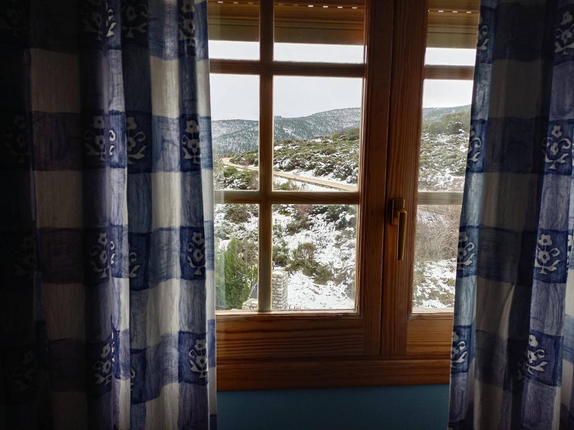 Hotel Pico Espiguete Alba De Los Cardanos Екстер'єр фото